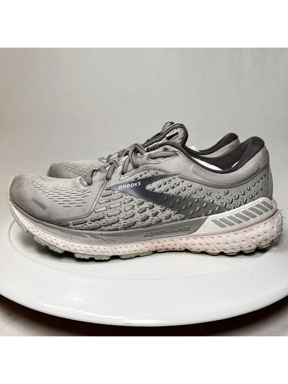Brooks Adrenaline GTS 21 Lace Up Athletic Running Shoes Women's Sz 9.5 2A Narrow